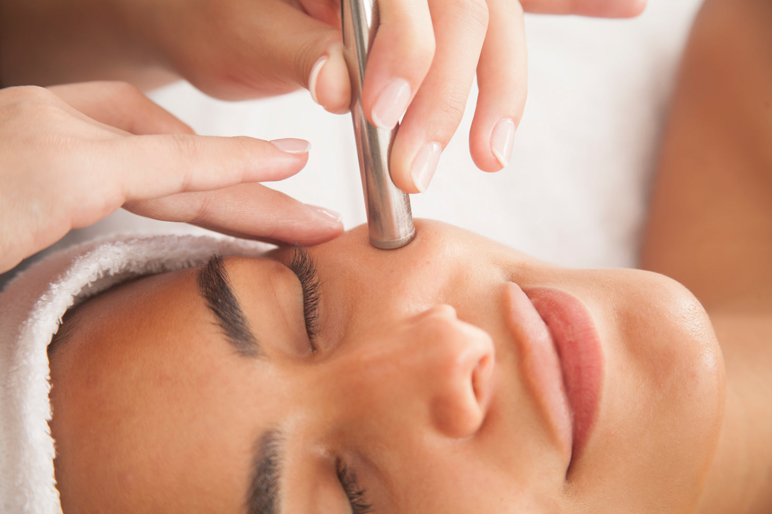 Diamond-Tip vs. Crystal Microdermabrasion, What’s Used and Why