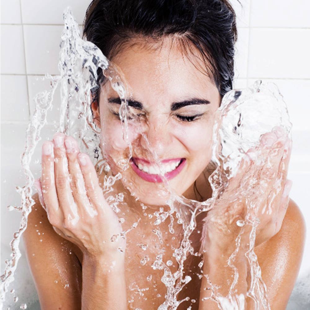 Two Facial Cleansers That Will Leave Your Skin Clean, Clear And Glowing - Joanna Vargas